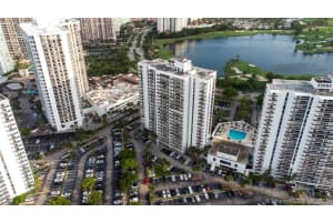3701 N Country Club Dr, Aventura, FL 33180, Sold 10/29/21
