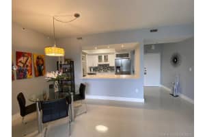 9725 NW 52nd St, Doral, FL 33178, Sold 08/18/21
