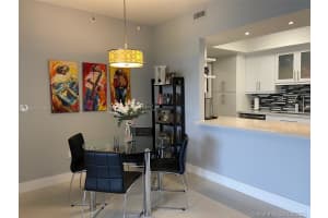 9725 NW 52nd St, Doral, FL 33178, Sold 08/18/21