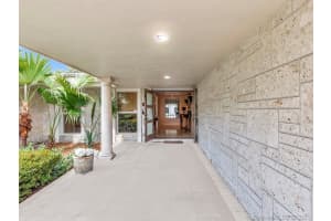 20110 NE 23rd Ct, Miami, FL 33180, Sold 10/14/21