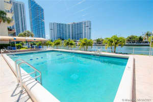 220 Kings Point Dr # 110, Sunny Isles Beach, FL 33160, Sold 09/15/21