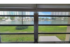 220 Kings Point Dr # 110, Sunny Isles Beach, FL 33160, Sold 09/15/21