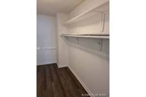 6950 NW 186th St, Hialeah, FL 33015, Sold 07/07/21