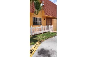 10720 NW 7th St #1c, Miami, FL 33172, Sold 08/27/21
