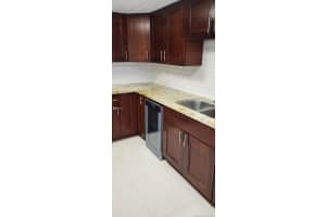 10720 NW 7th St #1c, Miami, FL 33172, Sold 08/27/21