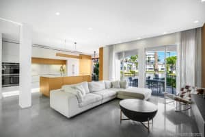 20824 NE 30th Pl, Aventura, FL 33180, Sold 10/26/21