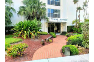 17800 Atlantic Blvd, Sunny Isles Beach, FL 33160, Sold 11/23/21
