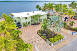 634 Island Dr, Key Largo, FL 33037, Sold 08/13/21