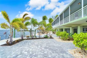 634 Island Dr, Key Largo, FL 33037, Sold 08/13/21