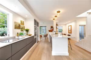 1050 Jefferson Ave APT 1, Miami Beach, FL 33139, Sold 11/12/21