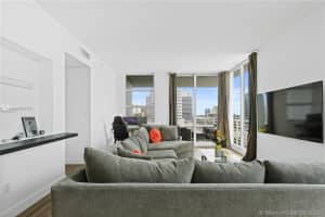315 NE 3rd Ave, Fort Lauderdale, FL 33301, Sold 02/25/22