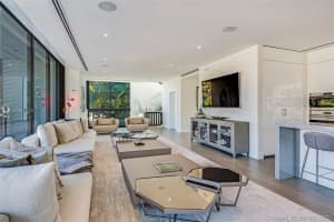 420 N Hibiscus Dr, Miami Beach, FL 33139, Sold 01/13/22