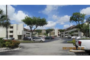 8810 Fontainebleau Blvd, Miami, FL 33172, Sold 07/30/21