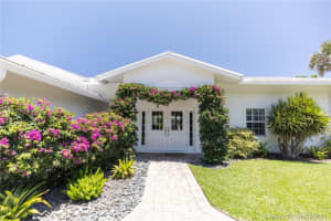 51 Colony Rd, Jupiter, FL 33469, Sold 04/11/22
