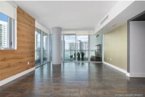 92 SW 3rd St, Miami, FL 33130, Sold 09/30/21