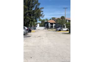 7230 NW 179th St, Hialeah, FL 33015, Sold 08/11/21