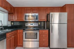 420 SW 113th Way, Pembroke Pines, FL 33025, Sold 07/20/21