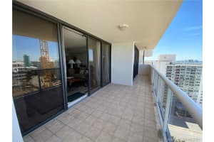 5757 Collins Ave # 305, Miami Beach, FL 33140, Sold 06/10/21