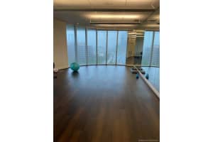 185 SW 7th St 12th floor, Miami, FL 33130, Sold 09/13/21