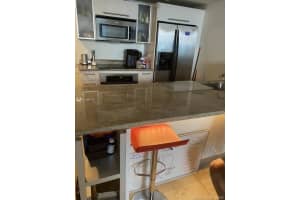185 SW 7th St 12th floor, Miami, FL 33130, Sold 09/13/21