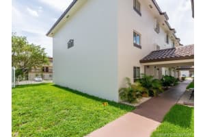 950 SW 104th Ct, Miami, FL 33174, Sold 08/13/21