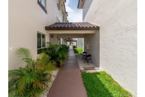 950 SW 104th Ct, Miami, FL 33174, Sold 08/13/21