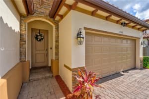 2576 SE 1st St, Homestead, FL 33033, Sold 08/17/21