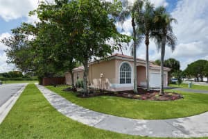 176 Alhambra Way, Weston, FL 33326, Sold 07/27/21