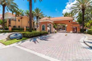 18480 NE 30th Ct, Aventura, FL 33160, Sold 11/23/21