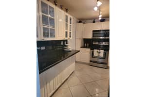 5005 Collins Ave # C5, Miami, FL 33140, Sold 07/15/22