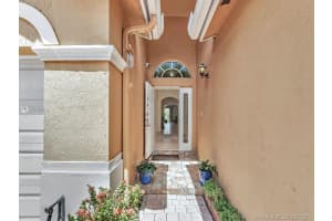 3938 SW 156th Ct, Miami, FL 33185, Sold 08/12/21