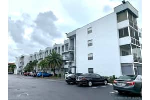 2998 Sunrise Lakes Dr E, Sunrise, FL 33322, Sold 01/11/22