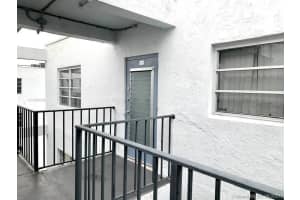 2998 Sunrise Lakes Dr E, Sunrise, FL 33322, Sold 01/11/22
