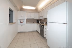 19370 Collins Ave, Sunny Isles Beach, FL 33160, Sold 09/17/21