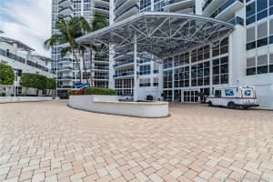 400 Alton Rd, Miami Beach, FL 33139, Sold 10/21/21