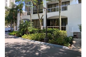 3640 Yacht Club Dr, Aventura, FL 33180, Sold 04/01/22