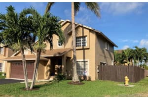 19180 NW 78th Ave, Hialeah, FL 33015, Sold 07/07/21