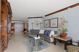 4779 Collins Ave, Miami Beach, FL 33140, Sold 10/15/21