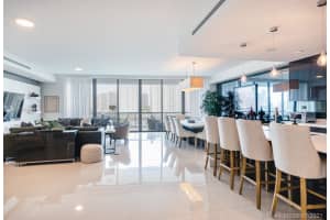 3250 NE 188th St, Aventura, FL 33180, Sold 12/06/21