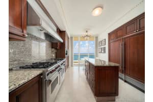 17875 Collins Ave, Sunny Isles Beach, FL 33160, Sold 02/15/22