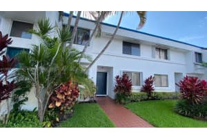 21300 San Simeon Way APT R3, Miami, FL 33179, Sold 11/02/21