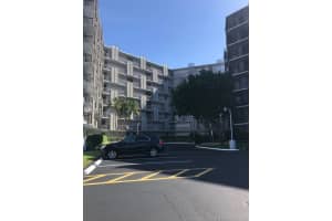 3475 N Country Club Dr, Miami, FL 33180, Sold 01/03/22