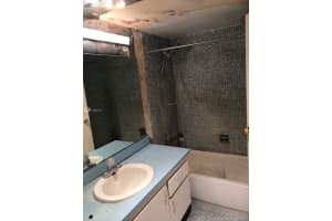 3475 N Country Club Dr, Miami, FL 33180, Sold 01/03/22