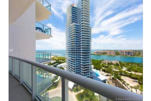 100 South Pointe Dr, Miami Beach, FL 33139, Sold 12/20/21