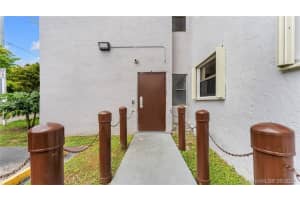 8075 NW 7th St, Miami, FL 33126, Sold 09/01/21