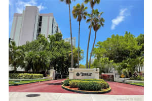 16909 N Bay Rd, Sunny Isles Beach, FL 33160, Sold 10/06/21