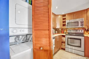 1621 Bay Rd, Miami Beach, FL 33139, Sold 08/17/21