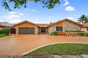 6021 NW 201st St, Hialeah, FL 33015, Sold 08/18/21