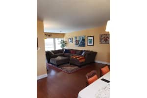 9110 Fontainebleau Blvd, Miami, FL 33172, Sold 08/09/21