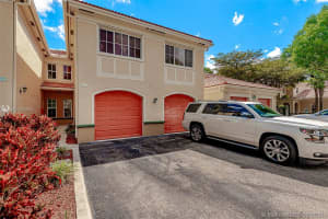 2452 Centergate Dr, Miramar, FL 33025, Sold 09/08/21